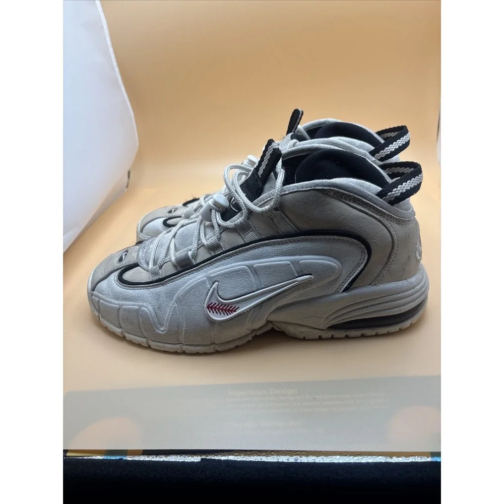 Nike shoe's men 9.5